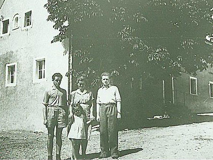 Erich und Anna Anzer geb. Sauer mit Tochter Gerlinde